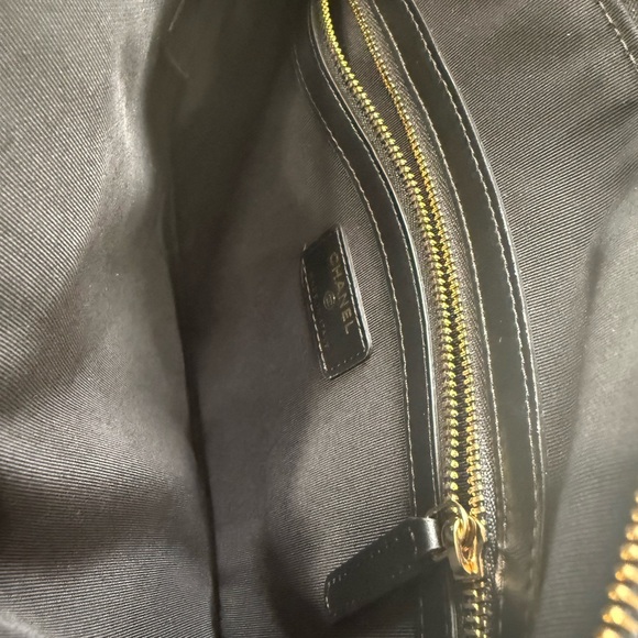 Chanel 19 Tweed O-case Clutch - Picture 8 of 11